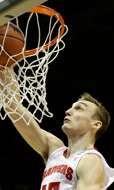 After early scare, Wisconsin stays calm to blow out American